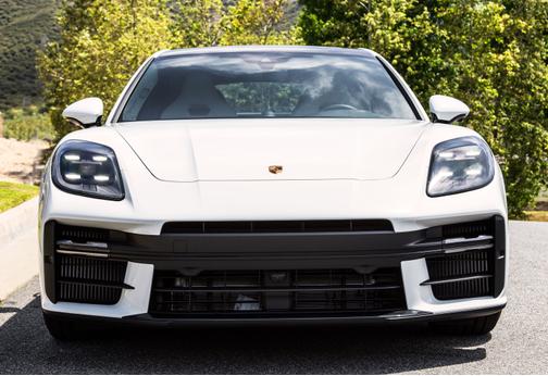 2025 Porsche Panamera GTS