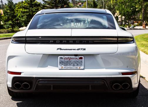 2025 Porsche Panamera GTS