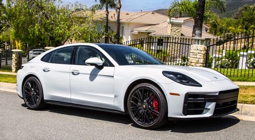 2025 Porsche Panamera GTS