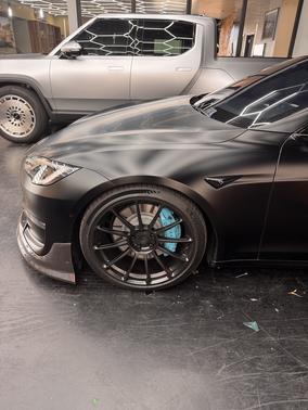Black 2022 Tesla Model S Plaid