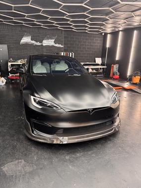 Black 2022 Tesla Model S Plaid