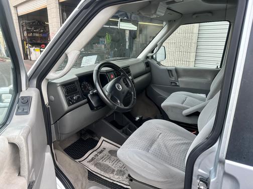 Silver 2002 Volkswagen Eurovan MV