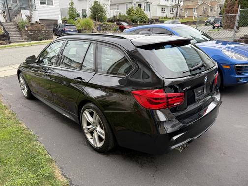2018 BMW 330 i xDrive