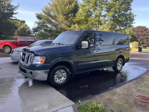2015 Nissan NV Passenger NV3500 HD SL V8