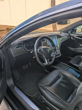 2015 Tesla Model S 85D