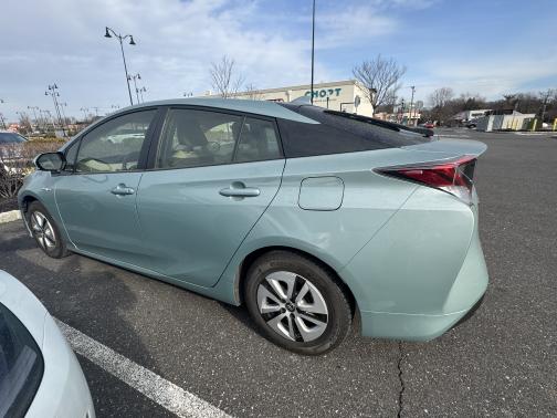 2016 Toyota Prius Three
