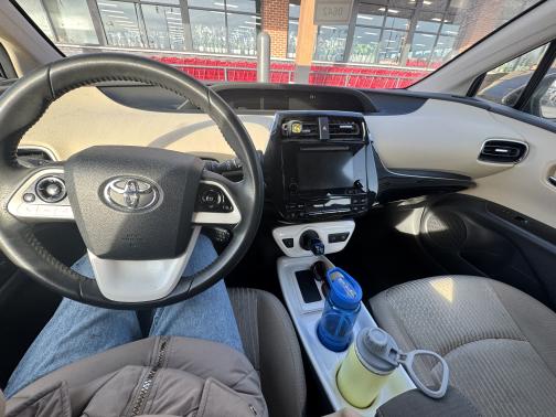 2016 Toyota Prius Three