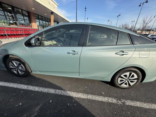 2016 Toyota Prius Three
