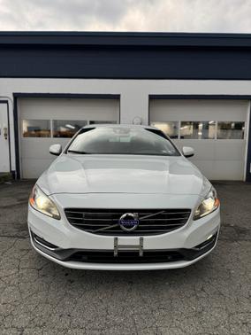2015 Volvo S60 T6 Platinum