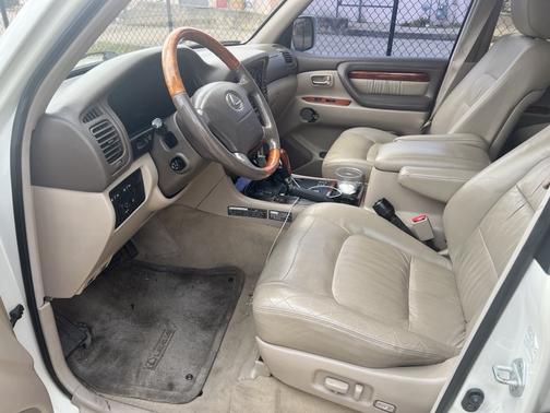 2001 Lexus LX 470 Base