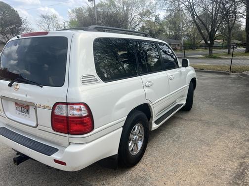 2001 Lexus LX 470 Base