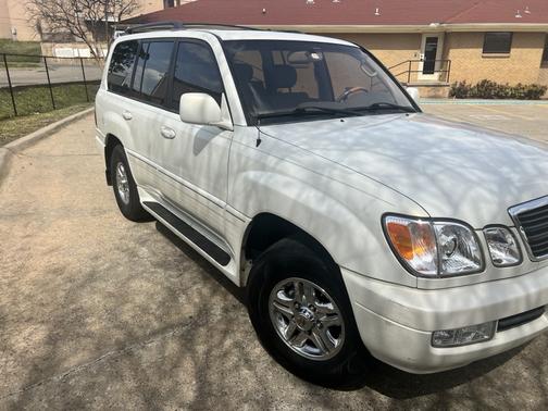 2001 Lexus LX 470 Base