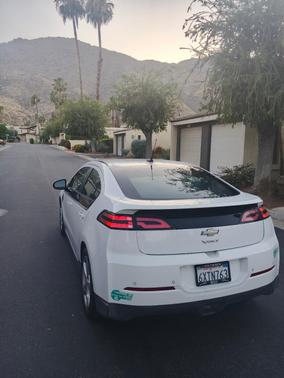 White 2013 Chevrolet Volt Base