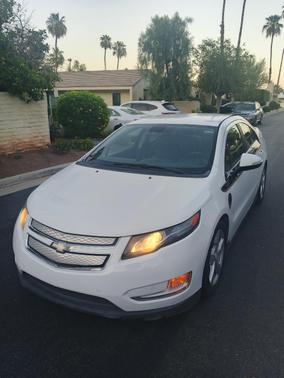 White 2013 Chevrolet Volt Base