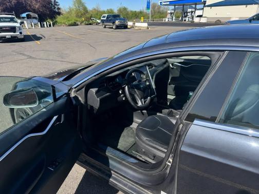 Gray 2016 Tesla Model S 75
