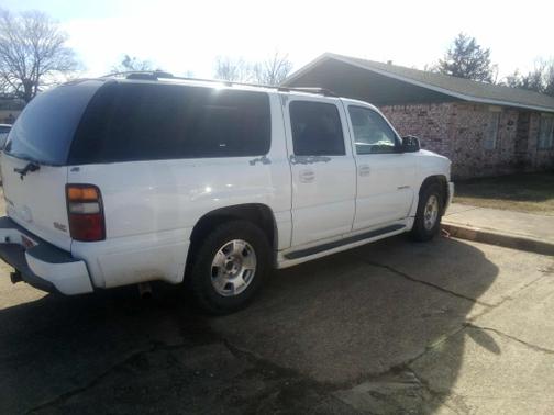 2003 GMC Yukon XL Denali