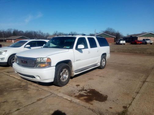 2003 GMC Yukon XL Denali