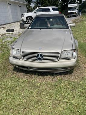 Beige 1997 Mercedes-Benz SL-Class SL320 Roadster