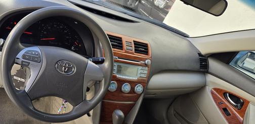 Silver 2009 Toyota Camry LE