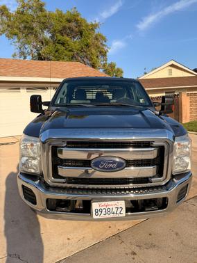 Gray 2016 Ford F-250 XLT