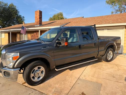 Gray 2016 Ford F-250 XLT
