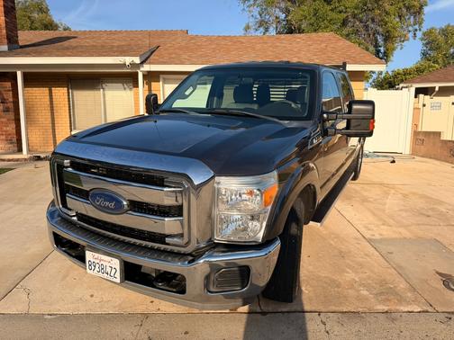 Gray 2016 Ford F-250 XLT