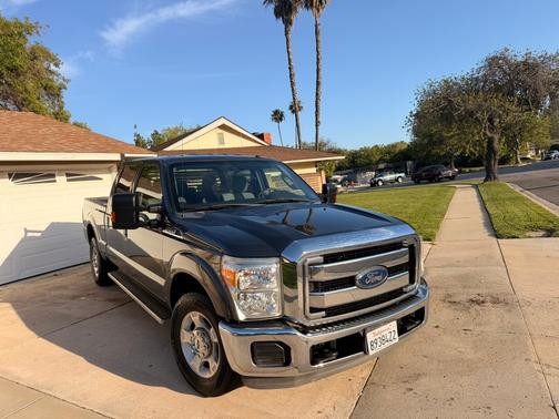 Gray 2016 Ford F-250 XLT