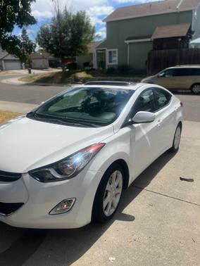 White 2013 Hyundai ELANTRA Limited
