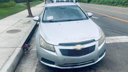 Silver 2012 Chevrolet Cruze LT