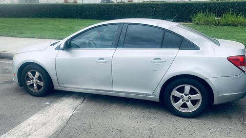 Silver 2012 Chevrolet Cruze LT