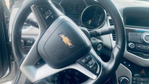 Silver 2012 Chevrolet Cruze LT