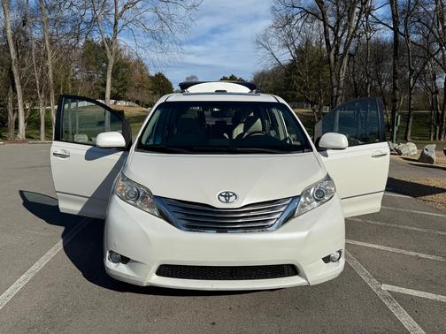2011 Toyota Sienna Limited