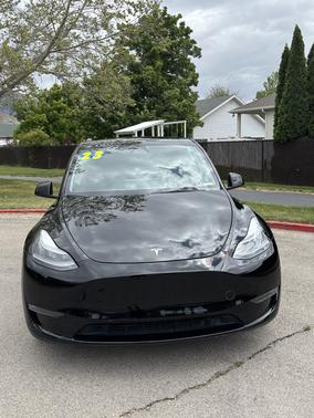 Black 2023 Tesla Model Y Performance