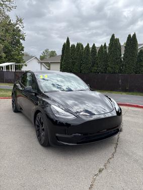 Black 2023 Tesla Model Y Performance