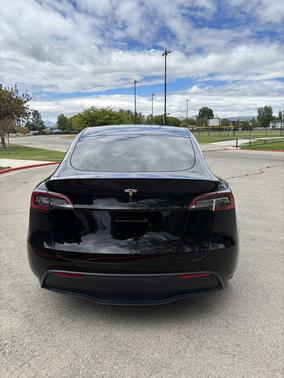 Black 2023 Tesla Model Y Performance