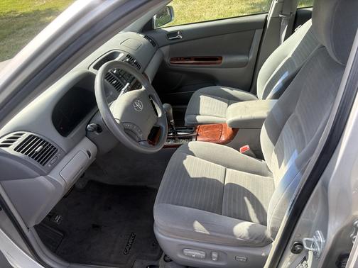Silver 2006 Toyota Camry XLE