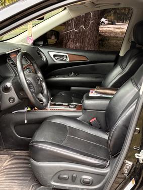 Black 2019 Nissan Pathfinder Platinum