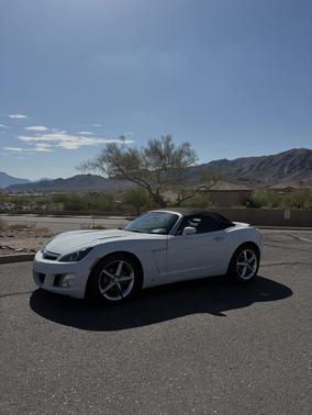 White 2008 Saturn Sky Red Line