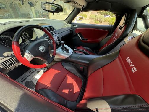 White 2008 Saturn Sky Red Line