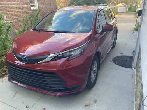 Red 2024 Toyota Sienna LE