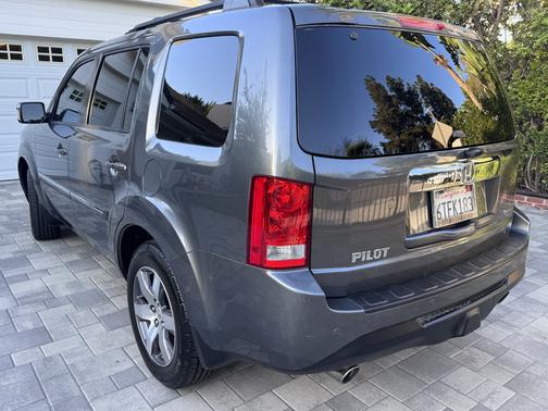 Gray 2012 Honda Pilot Touring