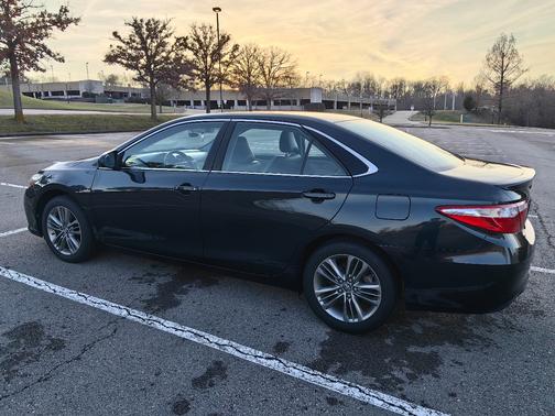 2016 Toyota Camry SE