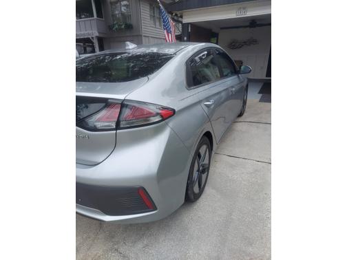 2022 Hyundai IONIQ Hybrid Limited