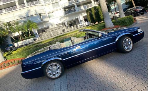 Photo 2 of 22 of 2001 Cadillac Eldorado ESC