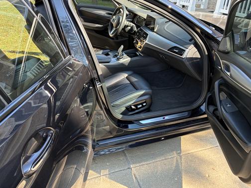 2017 BMW 540 i xDrive
