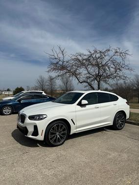 2023 BMW X4 xDrive30i