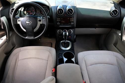 2012 Nissan Rogue S