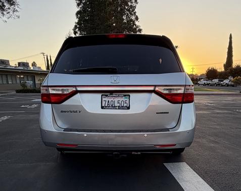 Silver 2013 Honda Odyssey Touring Elite