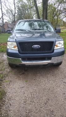 Blue 2004 Ford F-150 XLT