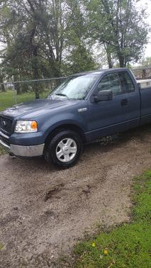 Blue 2004 Ford F-150 XLT